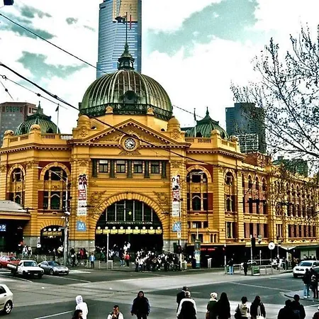 A Lux & Modern Apt Next To Southern Cross Station-3