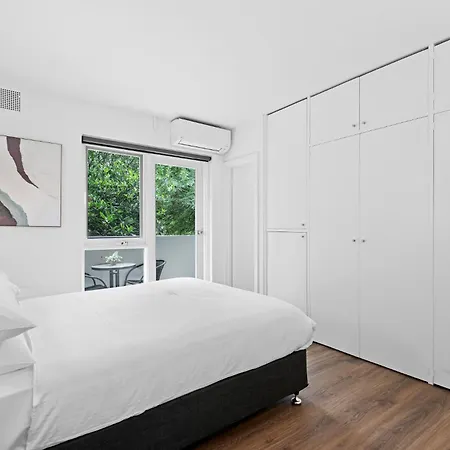 Comfy 1-Bed Unit With Balcony And Parking-2