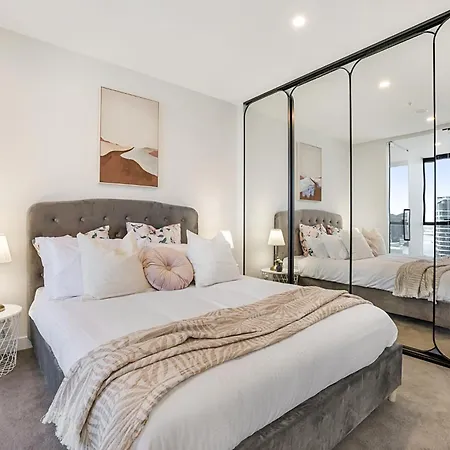 Impeccably Styled 2-Bedroom Cbd Apartment-3