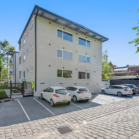 Tasteful 1-Bed Apartment With Balcony Seating-3