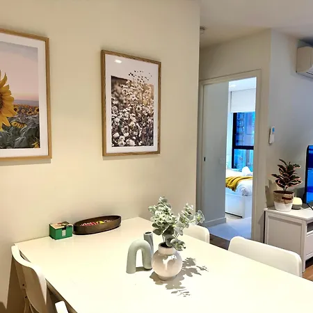 Luxurious Residence In The Heart Of South Yarra-2
