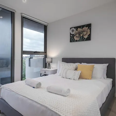 Brand New 2Br2Ba Caulfield Parkbalcony Poolgym-3