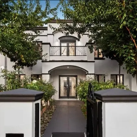 6 Bedrooms House In Kew-3