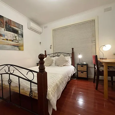 Sunny House - Melbourne Airport Home-2