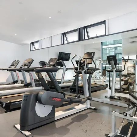 Southbank Central 2-Bed - Pool, Gym & City Views-2