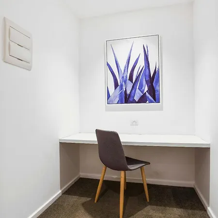 Southbank Central 2-Bed - Pool, Gym & City Views-3