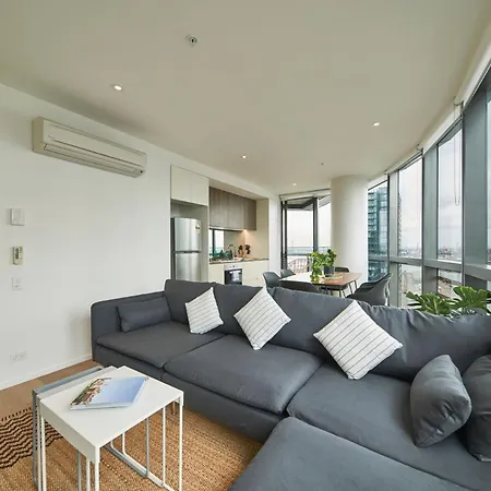 Sky Haven Modern Retreat With Free Parking-2
