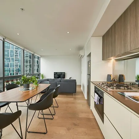 Sky Haven Modern Retreat With Free Parking-3