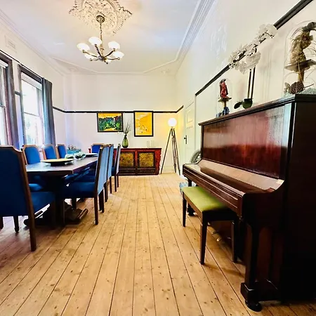 Elwood Eclectic Gem Walk To St Kilda Beach - Flexible Home Offering 4 Or 6 Bedrooms. Contact Us Now For Pricing On Request-2