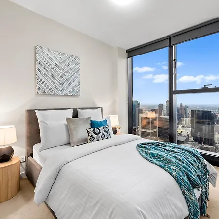 Wow Apartment On Collins-2