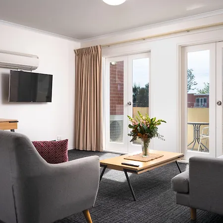 Mainstay Suites Kew-3