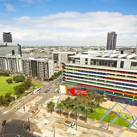 Astra Apartments Docklands-2