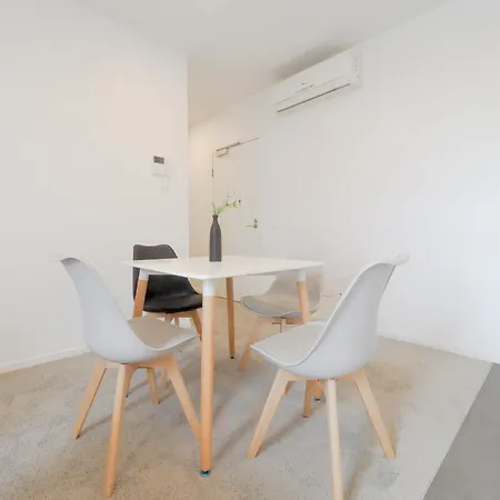 Exquisite And Warm 1Br Nest In Footscray Pool Gym-2