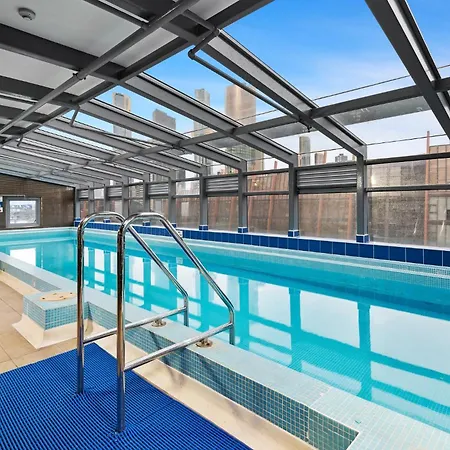 Central 2-Bed Apartment With Parking, Pool And Gym-3