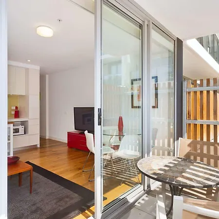Espresso Apartments - Port Melbourne Executive Living-2