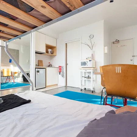 Henrietta, Carlton Studio Apartment-3