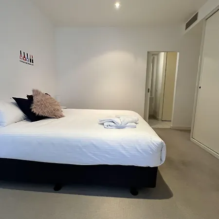 Readyset Apartments At Qv-3