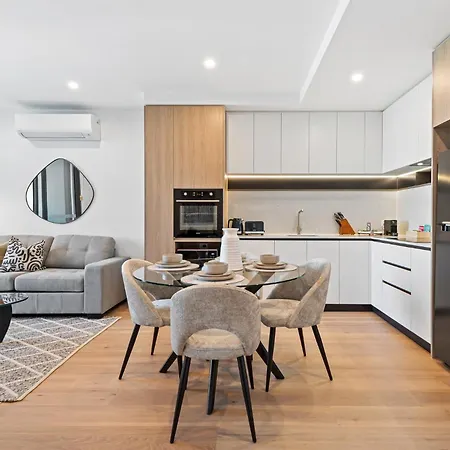 Skyview1-Bed, Infinity Pool, Cinema, Gym & Bbq-2