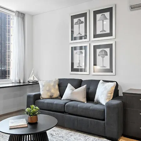 Charming 1-Bed Central Studio Apartment-2