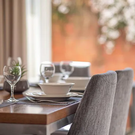 Mainstay Suites Kew-2