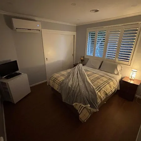 Guest Ensuite Room With Private Entrance-2
