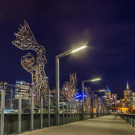 Melbourne Holiday Apartments Southbank-3