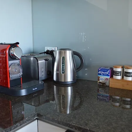3 Bedroom Apartment In Southbank-2