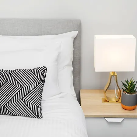 Ascent Apartment With Ocean Views By Ready Set Host-3