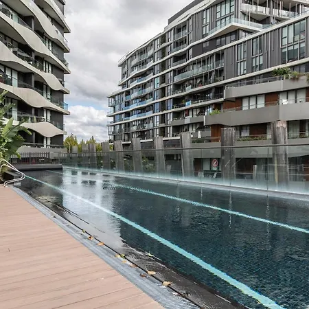 Luxurious Riverside Resort Style Apartment☆Pool☆Spa☆Gym☆Rooftop With City Views-3