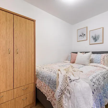 Wow Apartment On Flinders-3