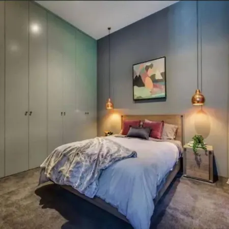 Readyset Apartments At Glasshouse-3