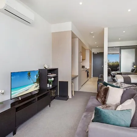 Convenient City Apartment With Resort-Style Extras-2
