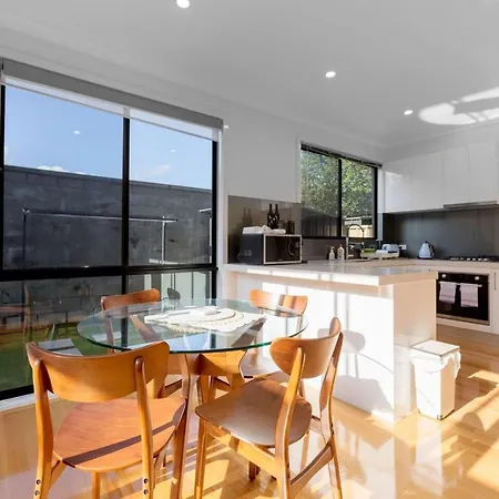 Impressive & Spacious New Townhouse@Preston-2