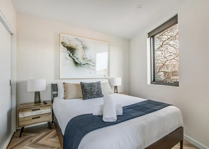Apartamento Contemporary Apt, Cafes, Wifi, Tram, Parking Melburne