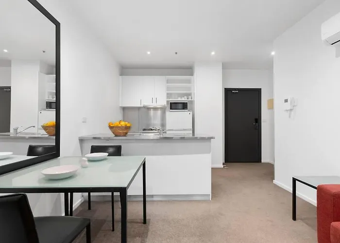 108 Astral Apartments Melburne
