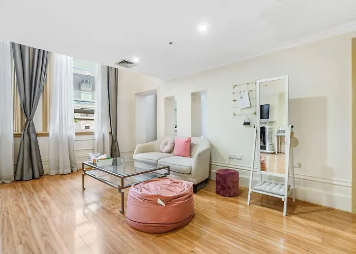 3 Beds Apartment *Free Carpark Melbourne