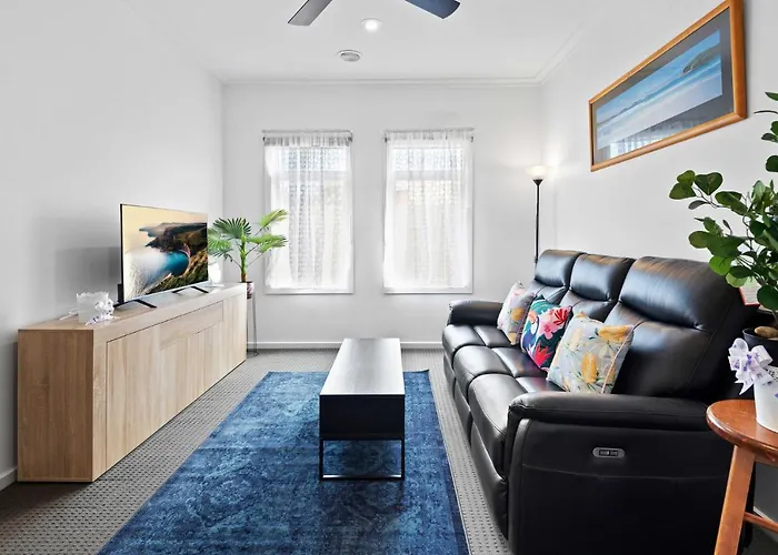 Gorgeous Terrace With A Balcony And Courtyard Villa Melbourne che accetta animali