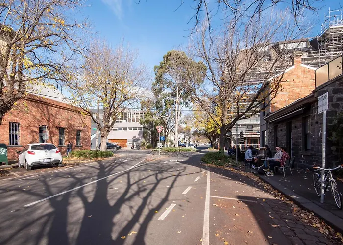 Villa Modern Haven In Vibey Fitzroy Walk To Shops Melburne