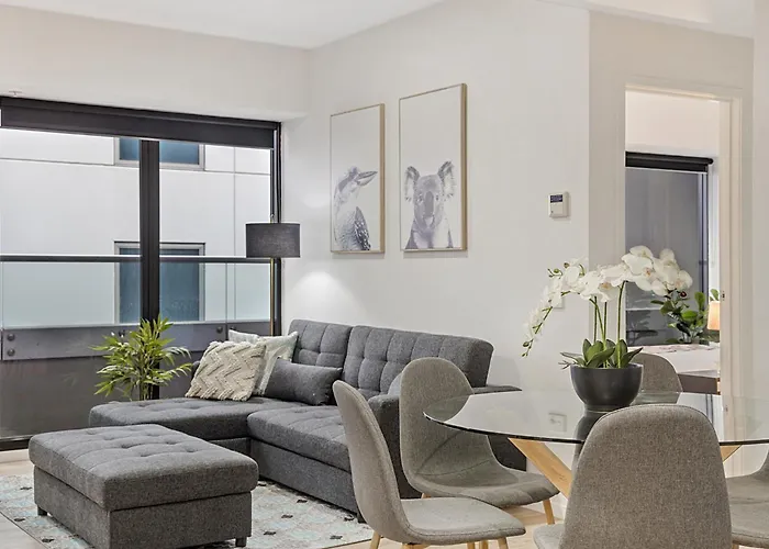 Executive Unit With Pool And Gym Near Riverfront Melbourne che accetta animali